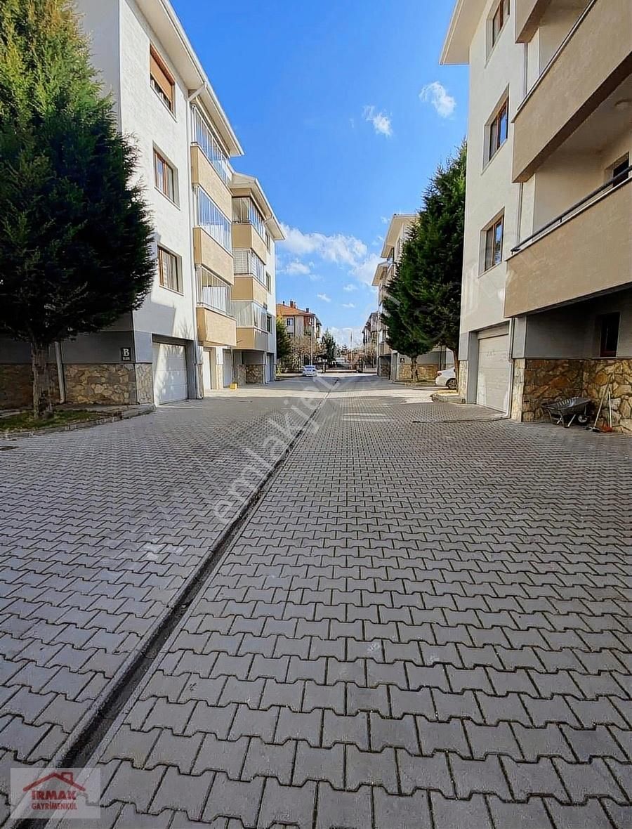 Batıkent Batışehir Sitesi 4+1 Kiralık - Görsel 6