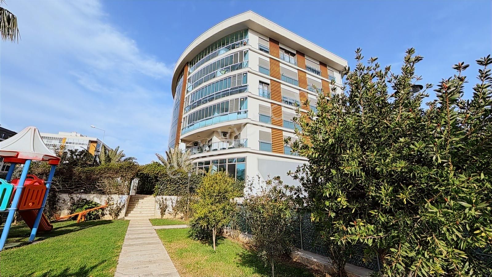 İzmir Egekent2 30 Ağustos Mahallesi Site İçi Kiralık 3+1 Cb Ph