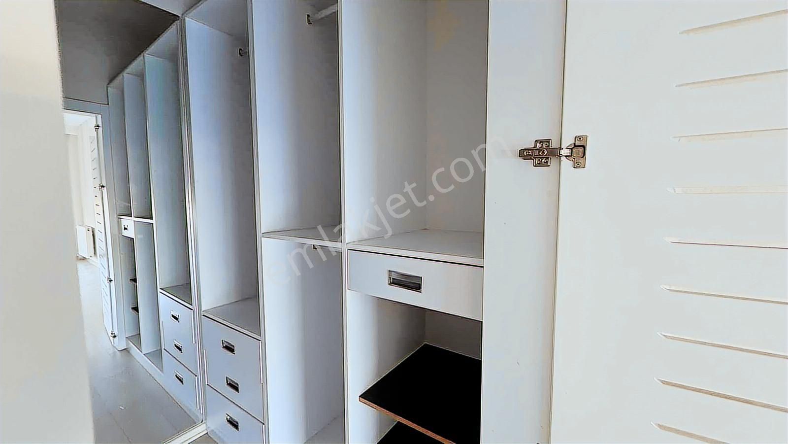 İzmir Egekent2 30 Ağustos Mahallesi Site İçi Kiralık 3+1 Cb Ph - Görsel 3