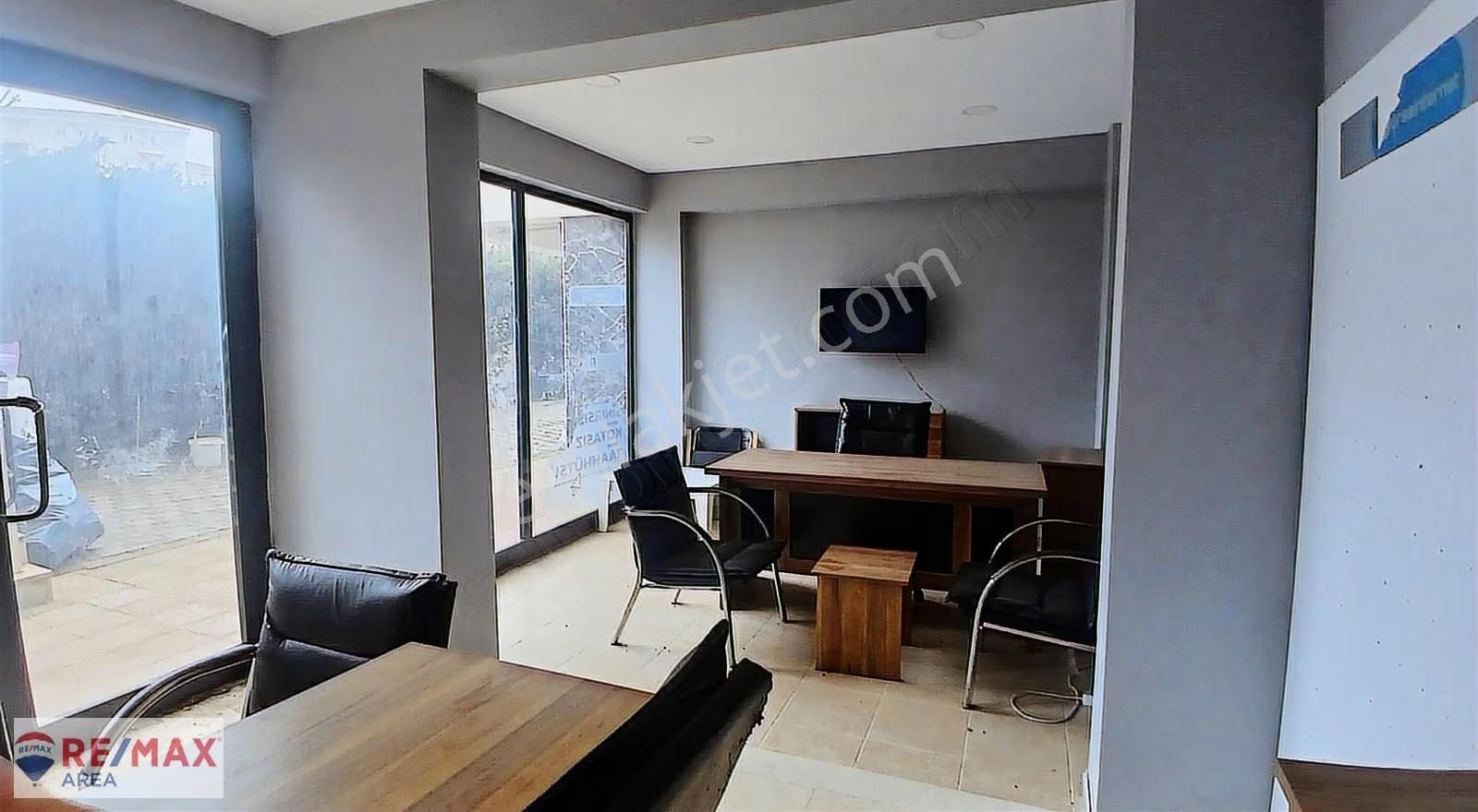 Remax Area Nilüfer Görüklede Satılık Dükkan - Görsel 12