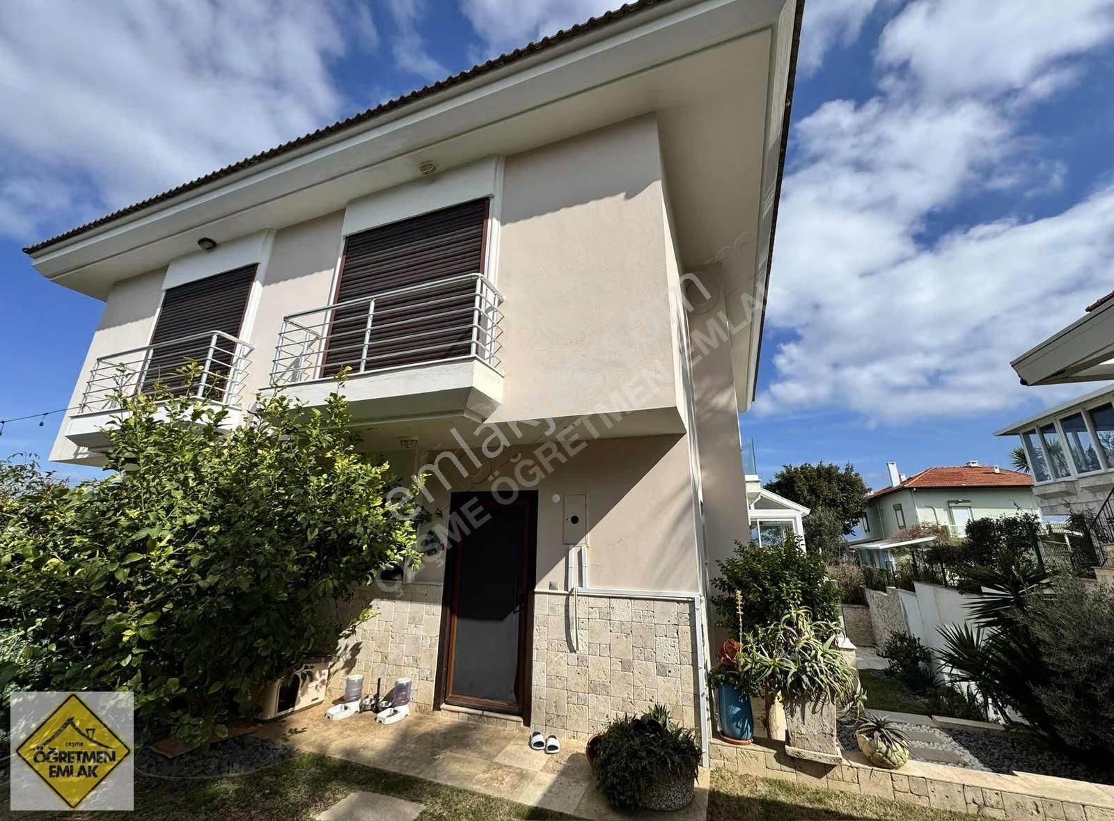 Çeşme Dalyan Deniz Manzaralı,müstakil Havuzlu,tripleks Villa - Görsel 10