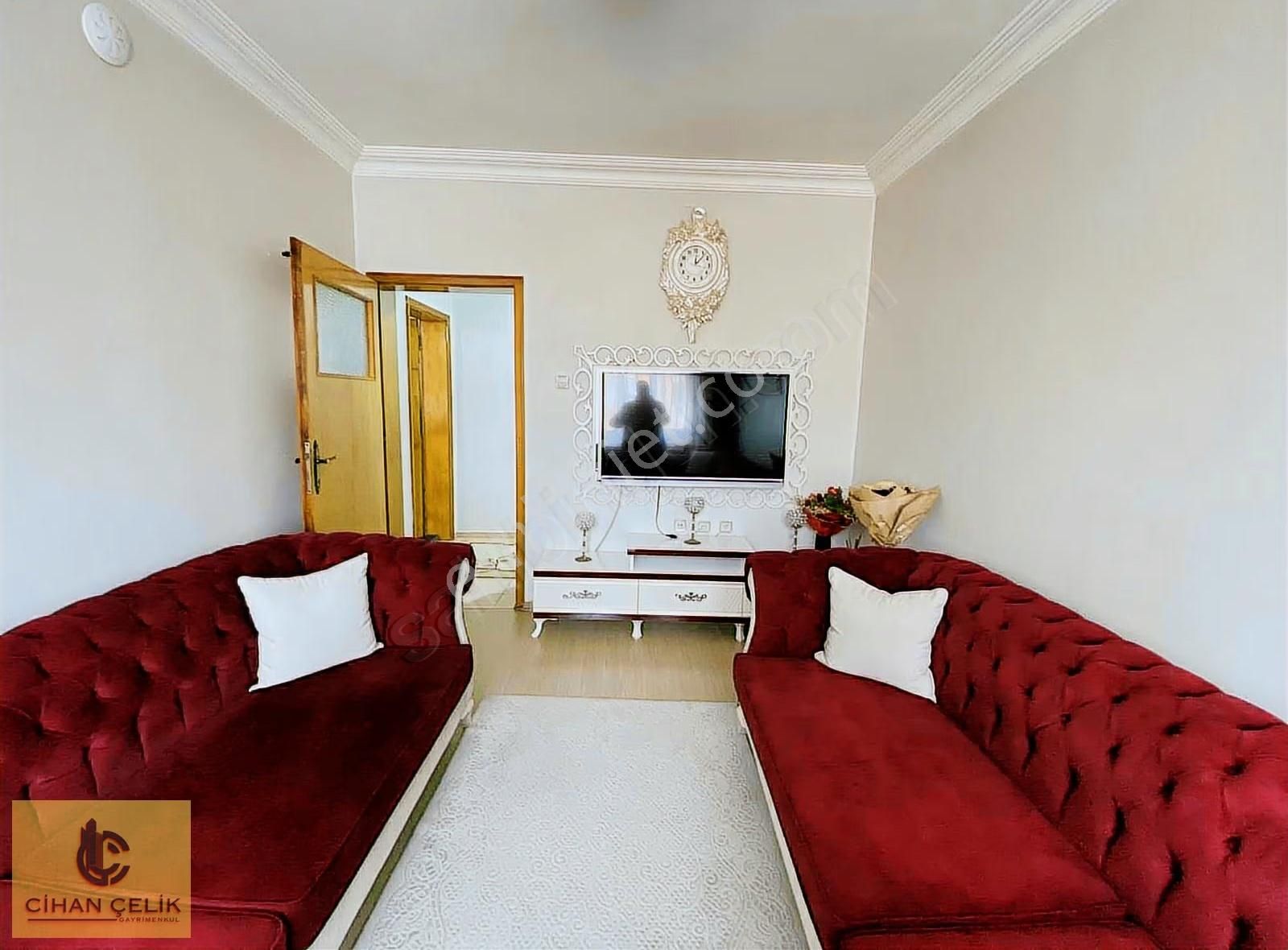 Aydınlıkevler Mahallesinde Tamamı Satılık 8+3 Bina - Görsel 4