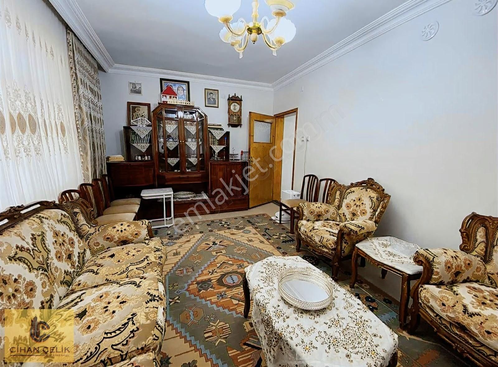 Aydınlıkevler Mahallesinde Tamamı Satılık 8+3 Bina - Görsel 3