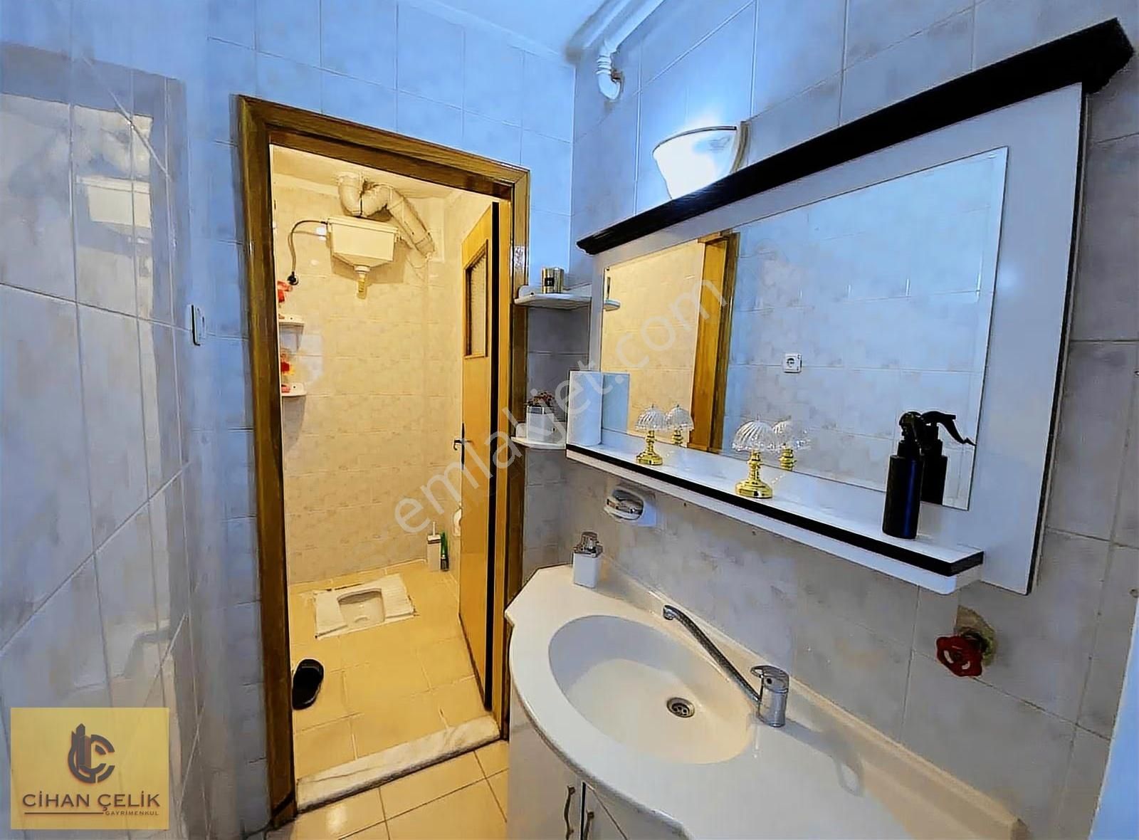 Aydınlıkevler Mahallesinde Tamamı Satılık 8+3 Bina - Görsel 14