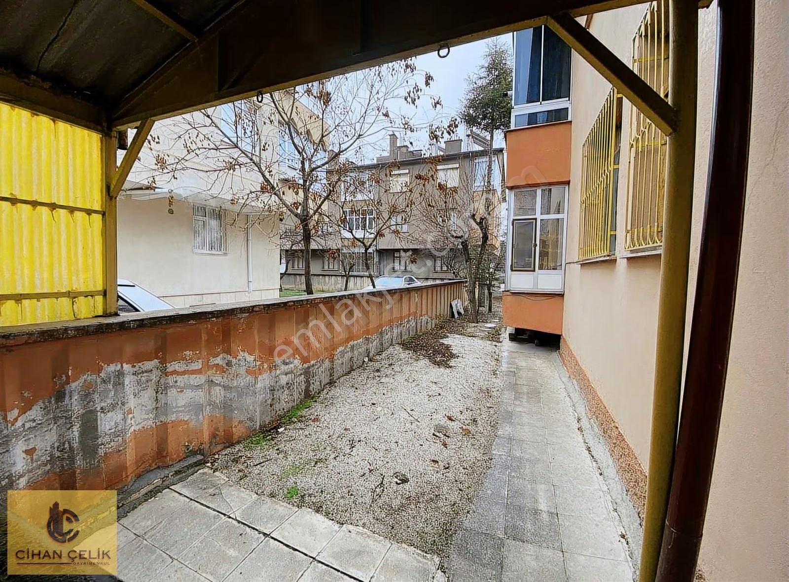 Aydınlıkevler Mahallesinde Tamamı Satılık 8+3 Bina - Görsel 7