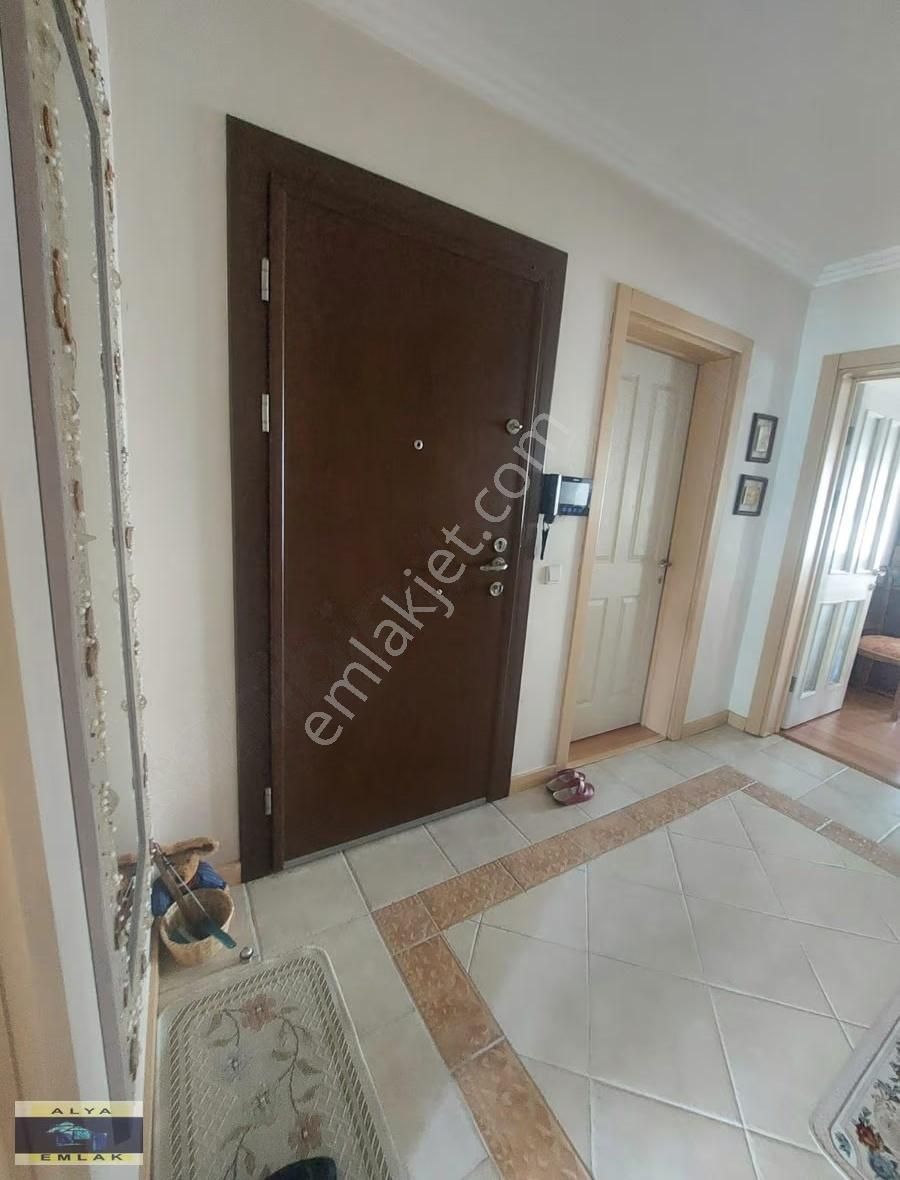 Bahçeşehir Beritlerlerde Manzaralı Kiralık 4+1 Daire - Görsel 19