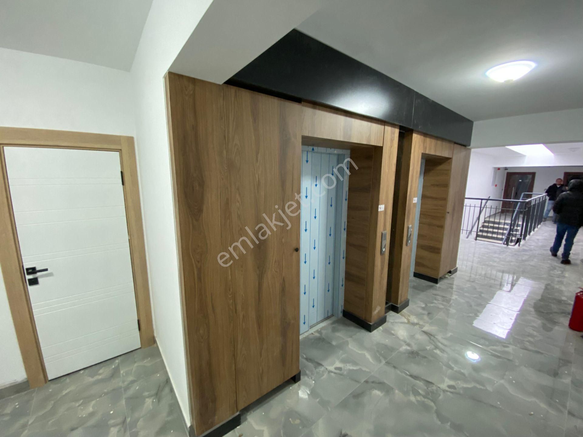 Turankent Sitesinde Kiralık En Üst Kat Lüks 2+1 Daire - Görsel 10