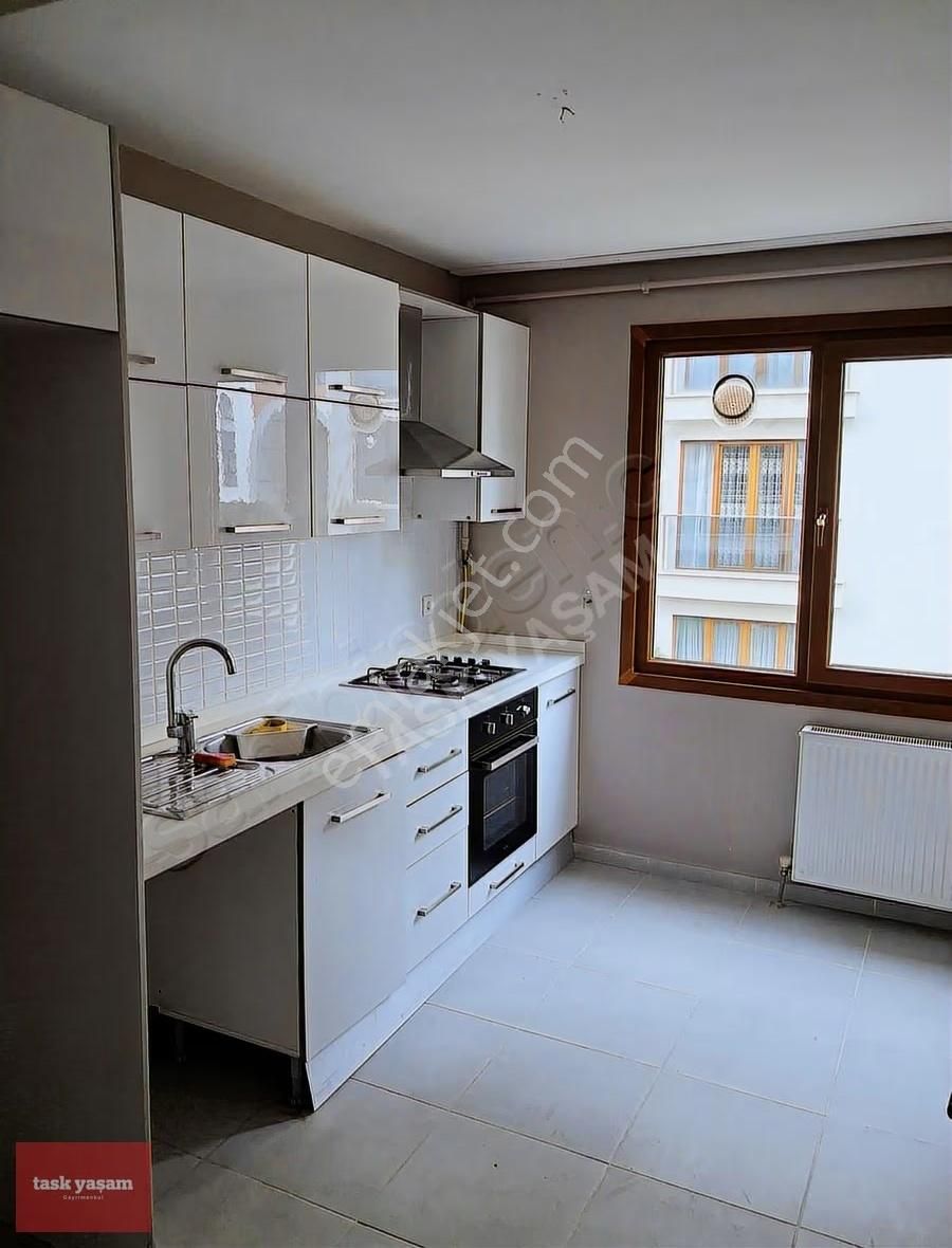 Tuzla Merkez Sahile 10 Dk | Havuzlu Güvenlikli 2+1 - Görsel 17