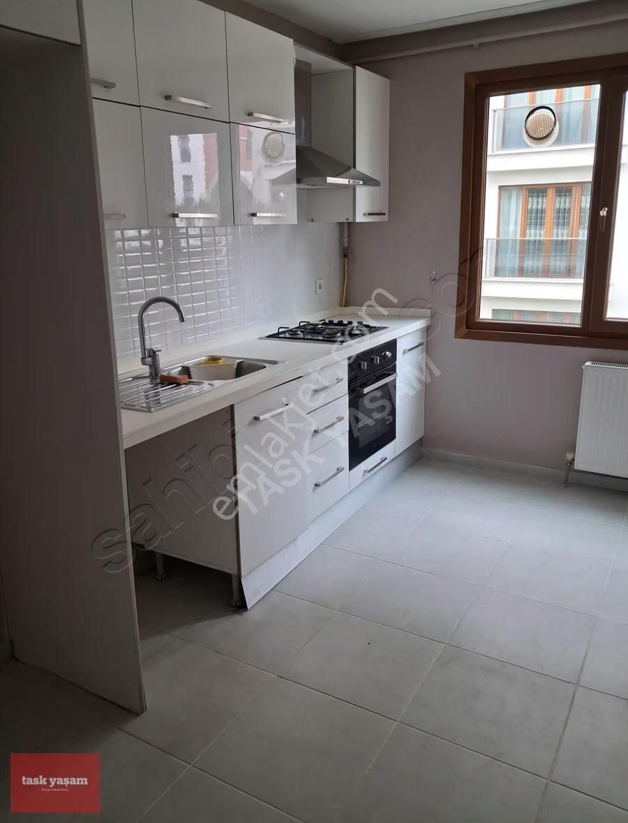 Tuzla Merkez Sahile 10 Dk | Havuzlu Güvenlikli 2+1 - Görsel 35