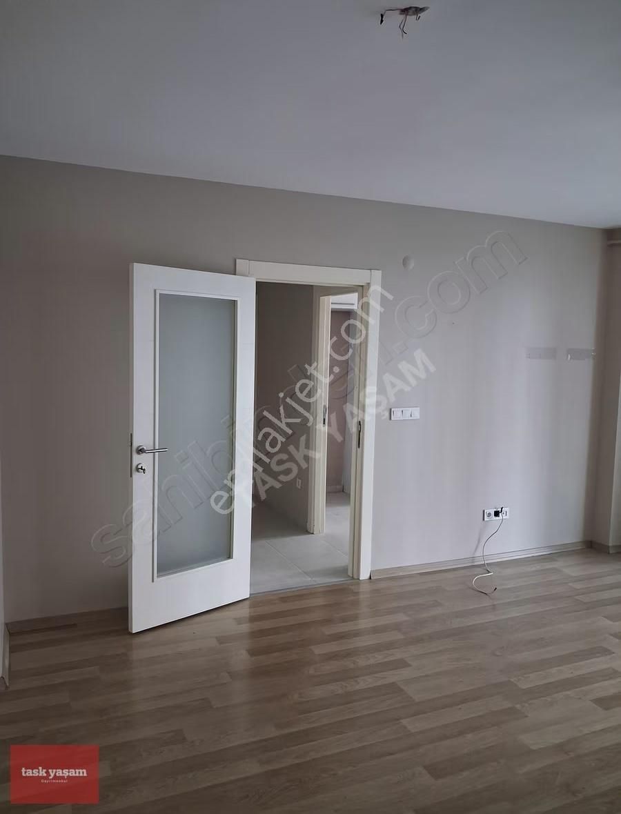 Tuzla Merkez Sahile 10 Dk | Havuzlu Güvenlikli 2+1 - Görsel 23