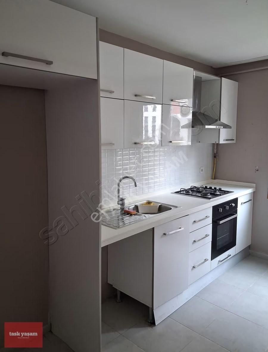 Tuzla Merkez Sahile 10 Dk | Havuzlu Güvenlikli 2+1 - Görsel 9