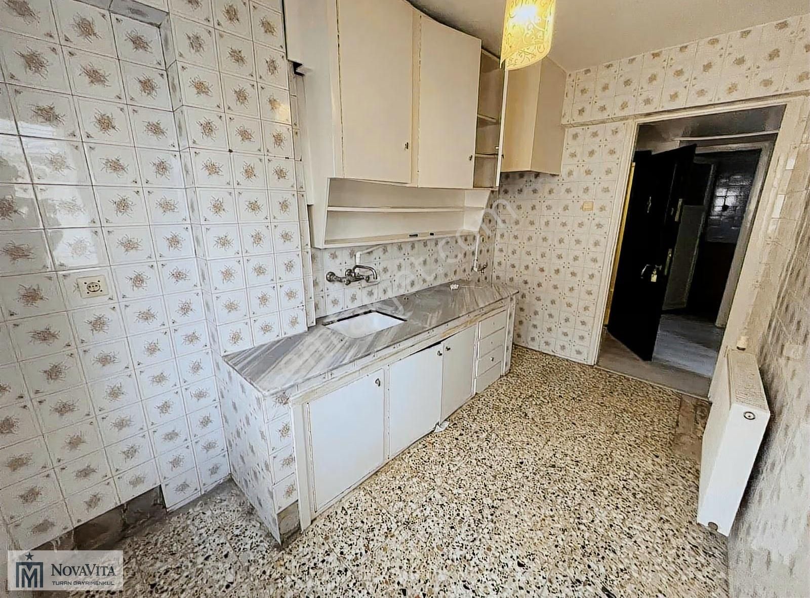 Balçova Şükrü Kanatlı Sokak Kiralık 3+1 Daire - Görsel 14