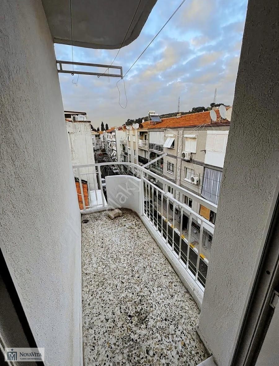 Balçova Şükrü Kanatlı Sokak Kiralık 3+1 Daire - Görsel 13
