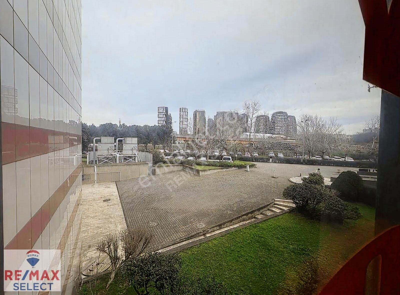 Remax Select-dünya Ticaret Merkezi- Giriş Kat Ofis-büro - Görsel 2