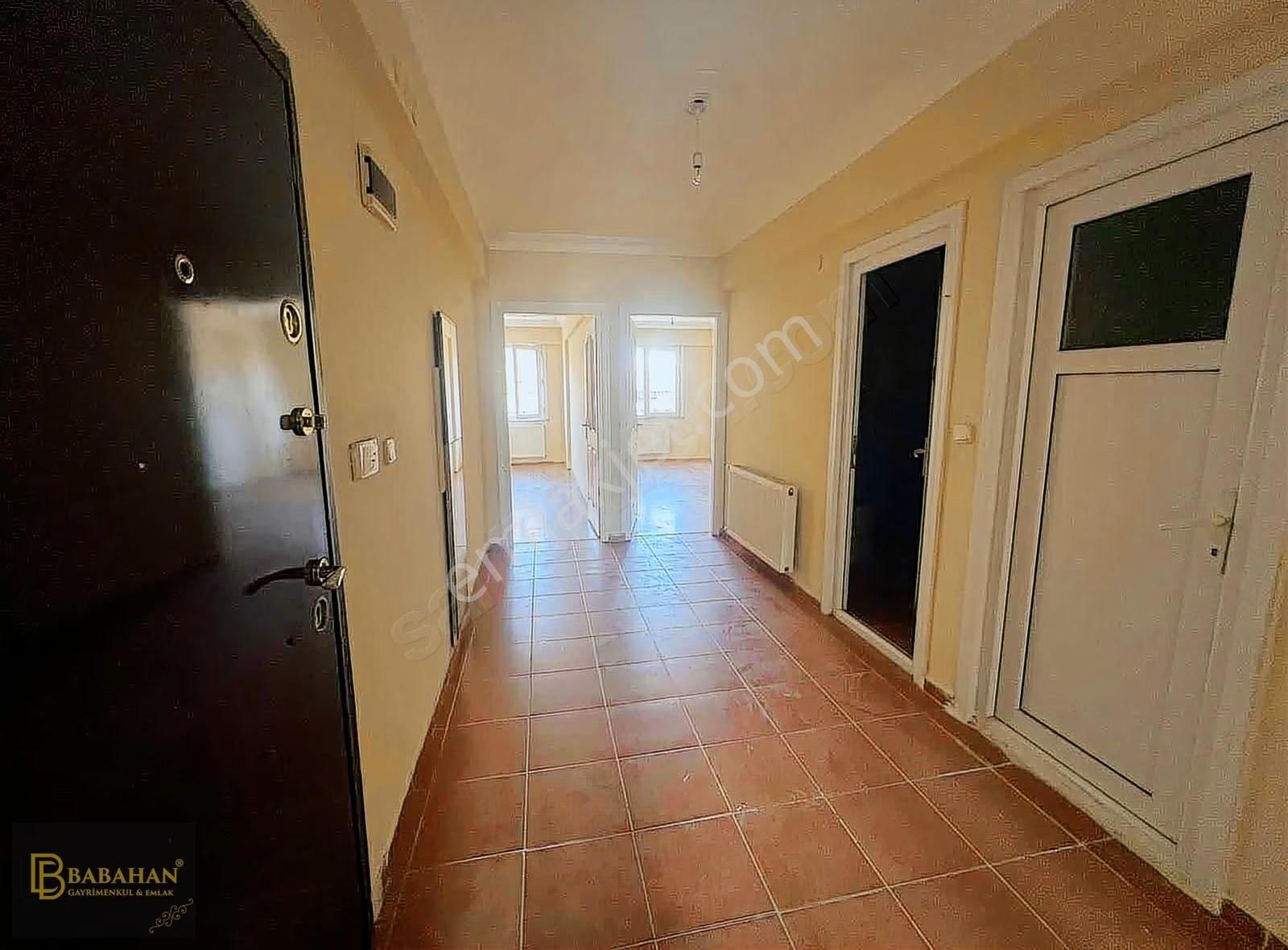 Turgut Özal Mahallesi'nde Kiralık Metrobüse Yakın 2+1 Ara Kat - Görsel 13