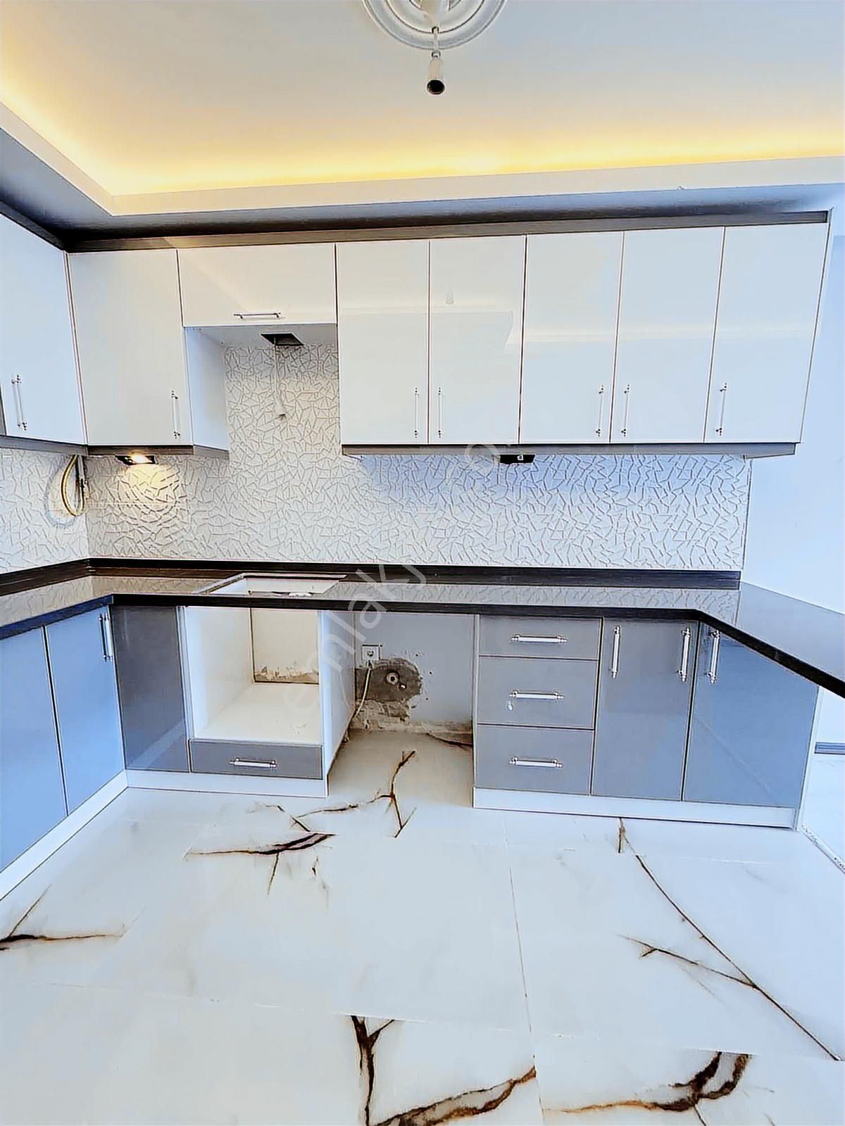 Ertuğrul Dörtçelik Yanı | Yenilenmiş Otoparklı 3+1 Dubleks - Görsel 8