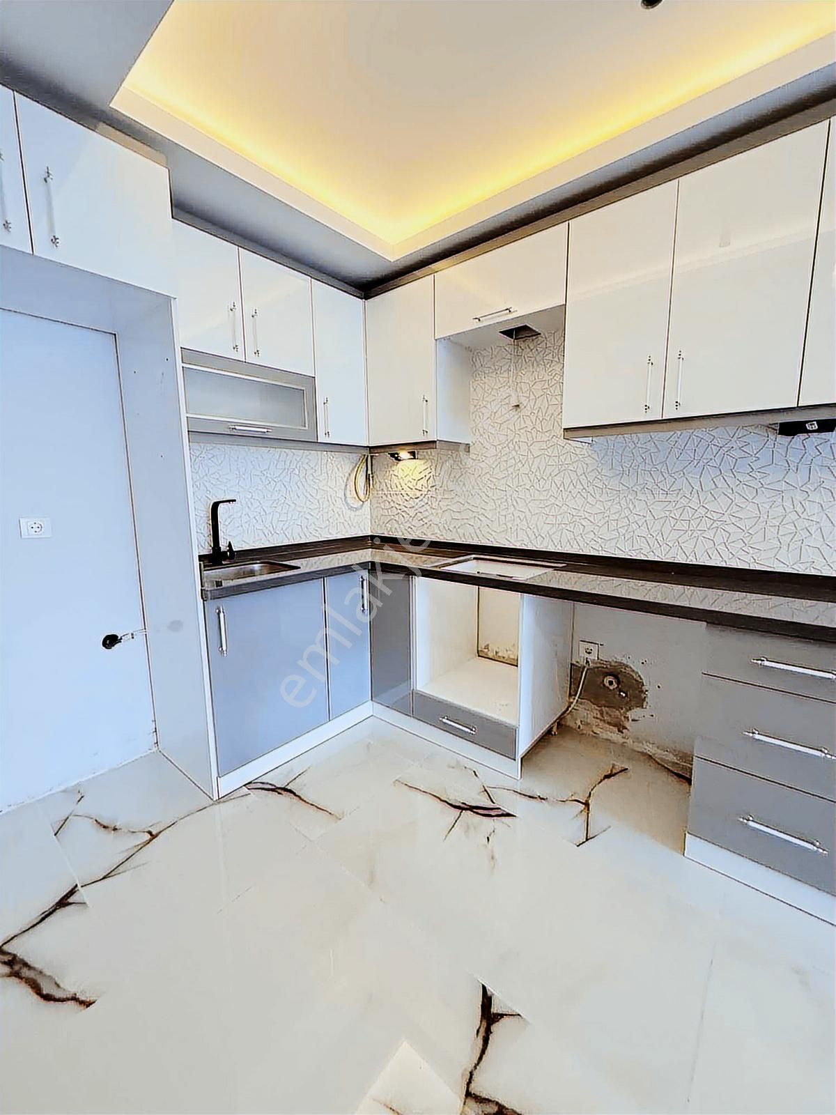 Ertuğrul Dörtçelik Yanı | Yenilenmiş Otoparklı 3+1 Dubleks - Görsel 7