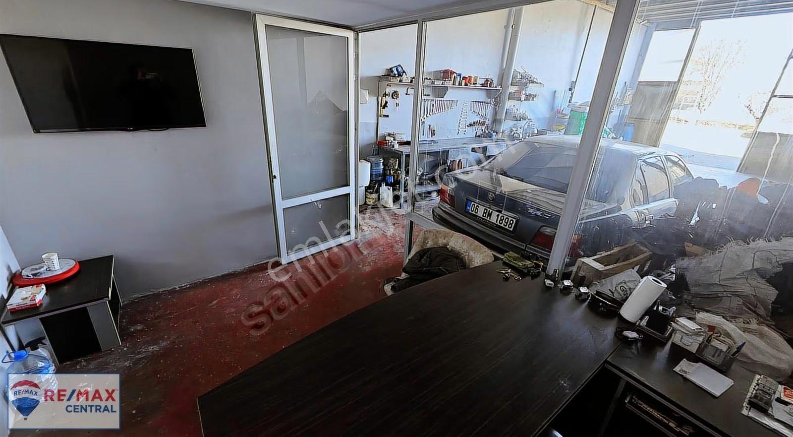 Remax Central ' Ata Sanayi Sitesi İçinde Güzel Konumda Dükkan - Görsel 6