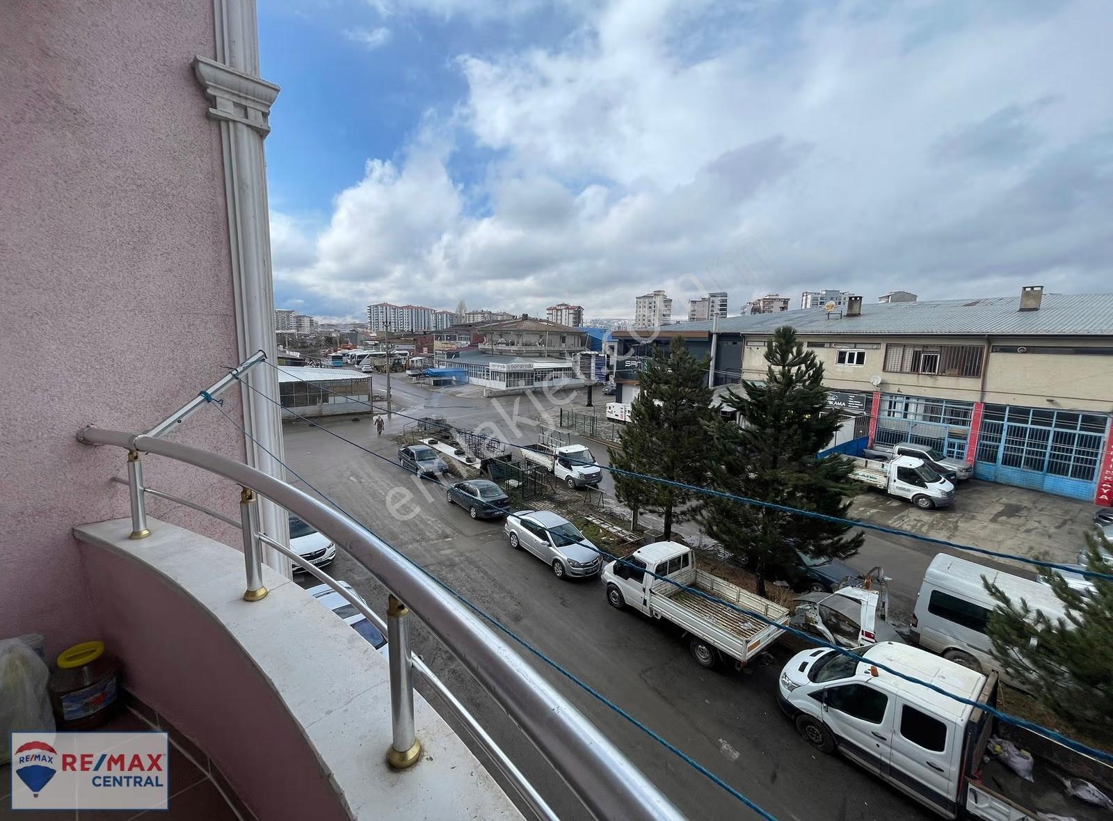 Re/max Central'dan Mehmet Akif Ersoy Mah'de 3+1-arakat-satılık - Görsel 17