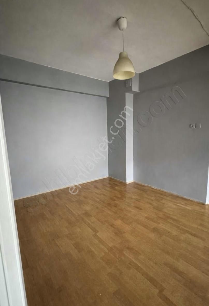 Bayrampaşa Orta Mahalle 1+1 Kiralık Daire ! 25.000 Tl - Görsel 4