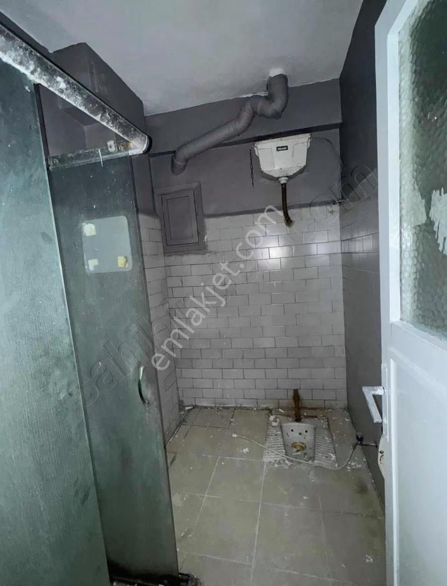 Bayrampaşa Orta Mahalle 1+1 Kiralık Daire ! 25.000 Tl - Görsel 3
