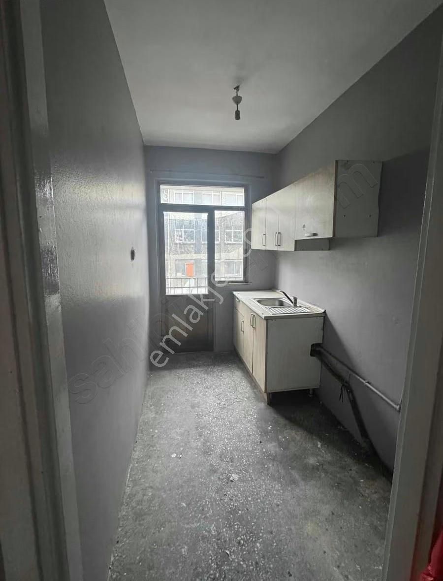 Bayrampaşa Orta Mahalle 1+1 Kiralık Daire ! 25.000 Tl - Görsel 7