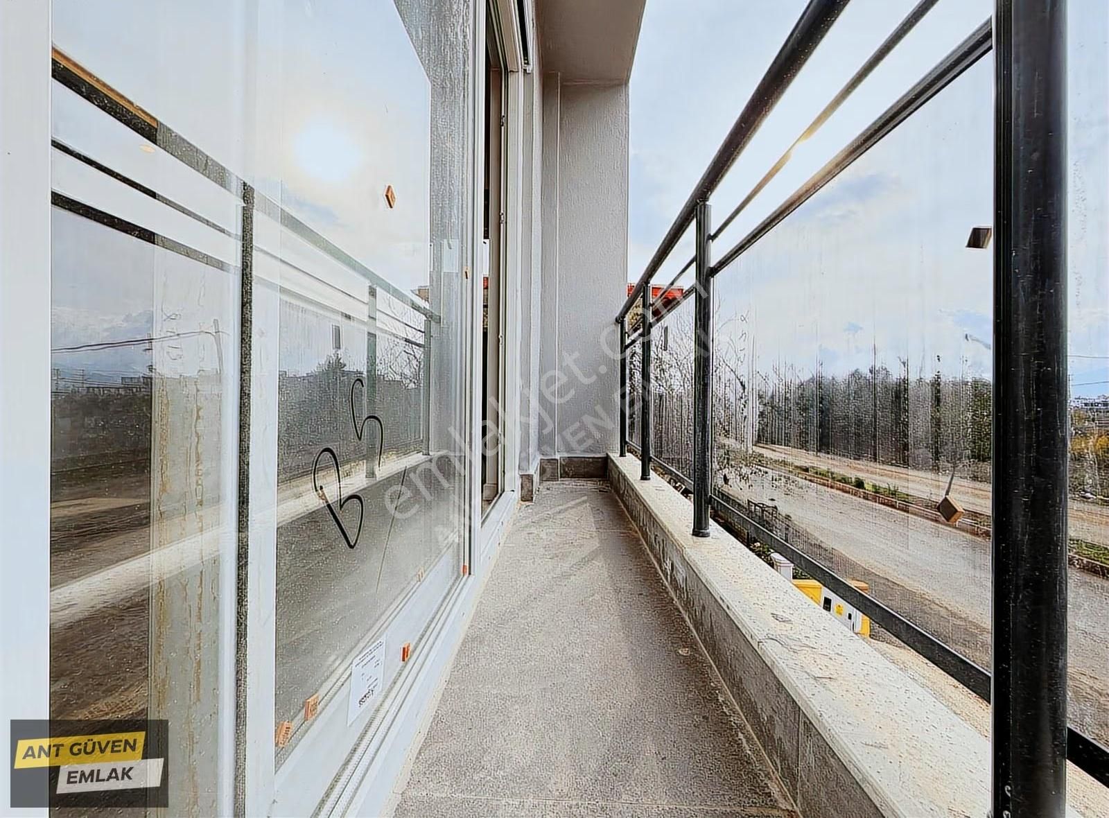 Yeniköy'de Kırkgöz Caddesi Üzerinde 1+1 Kiralık Daire - Görsel 4