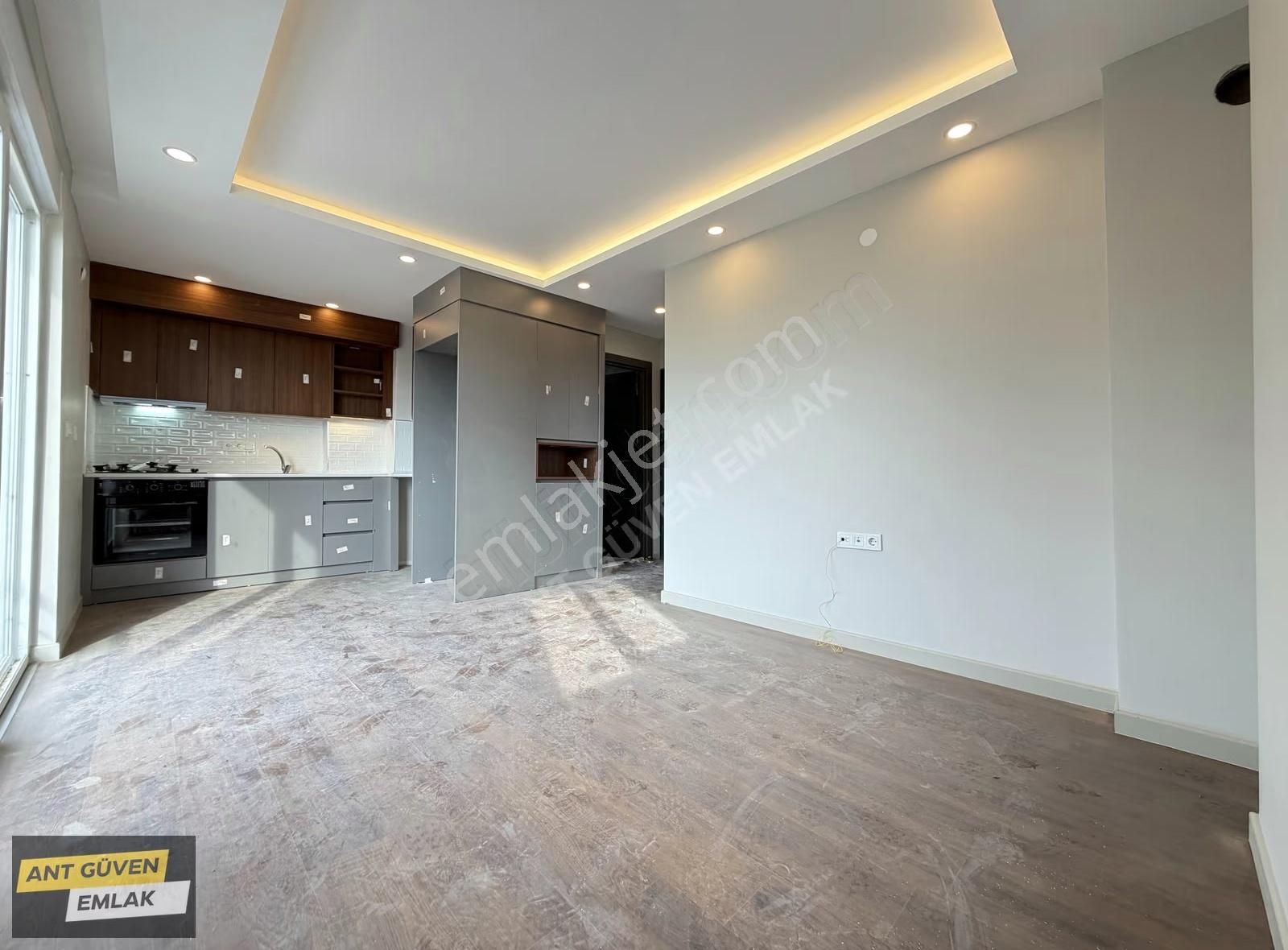 Yeniköy'de Kırkgöz Caddesi Üzerinde 1+1 Kiralık Daire - Görsel 2