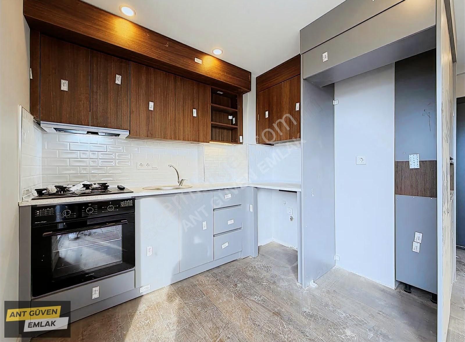 Yeniköy'de Kırkgöz Caddesi Üzerinde 1+1 Kiralık Daire - Görsel 11