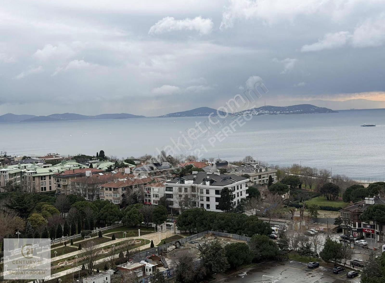 Caddebostan Sahilde Full Deniz Manzaralı 5+1 Dubleks Daire