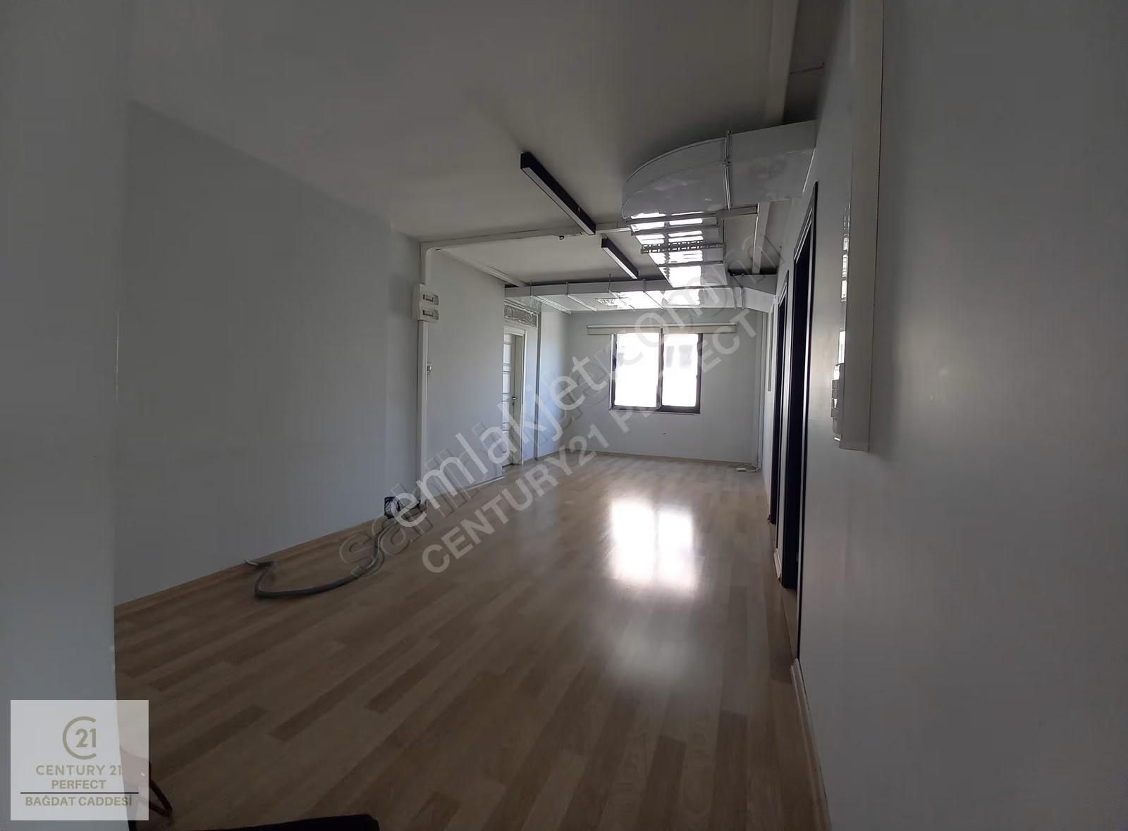 Bostancı Yanyol Üzerinde Metroya 2 Dk Kiralık Ofis - Görsel 2