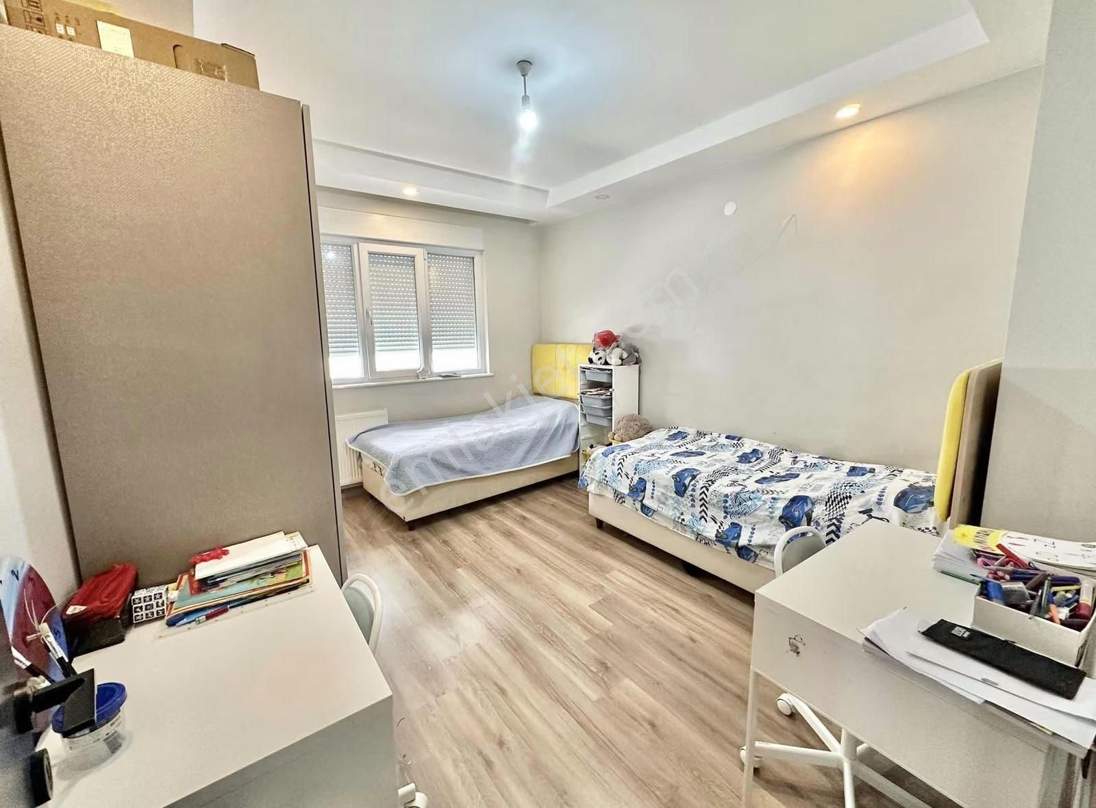 Dublex Değil Ara Katta 4+1 Genış Ultra Lüx Konut - Görsel 12