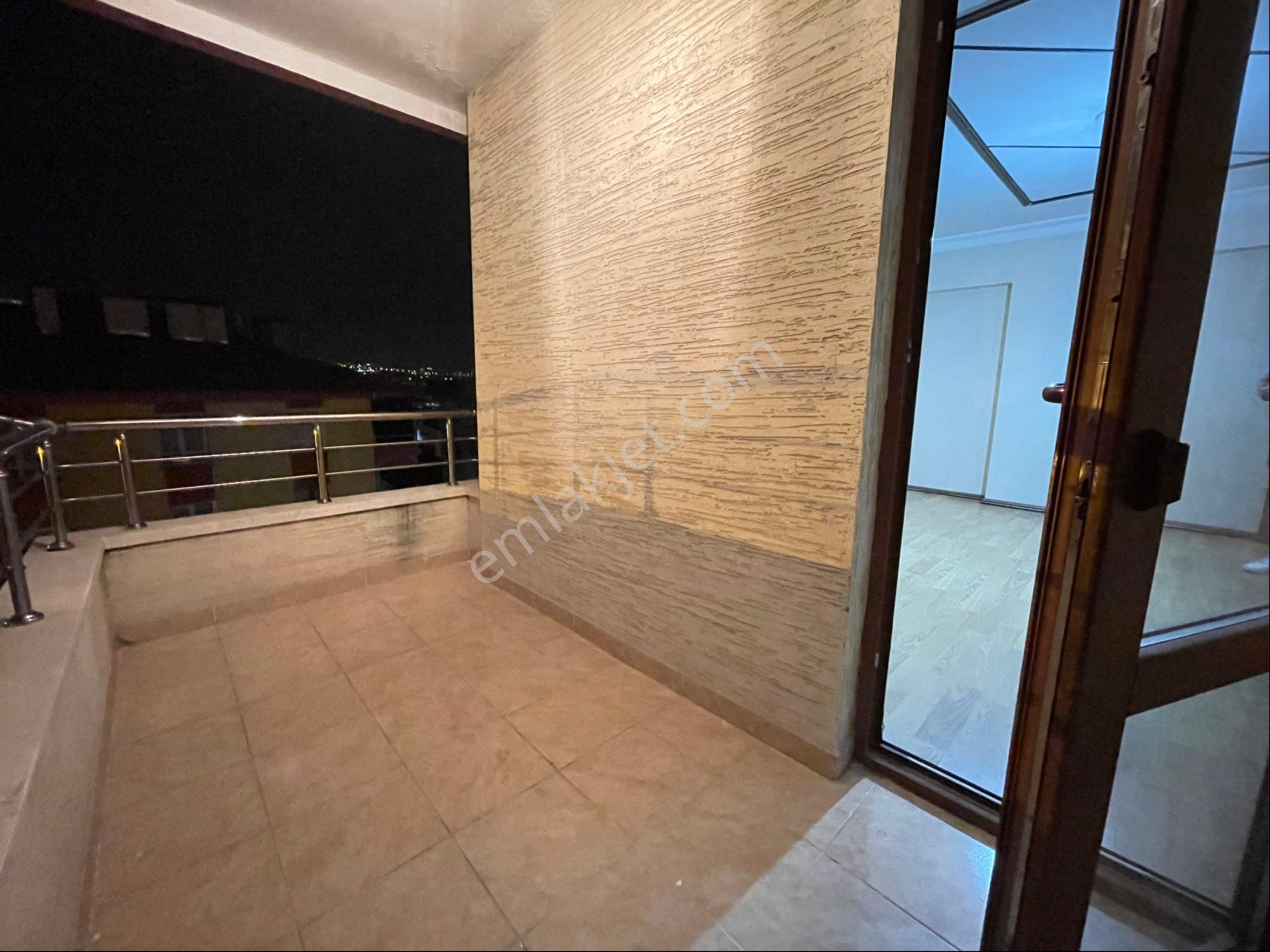 Köşkte Full Yapılı Acill Satılık 4+2 Asansörlü Çift Girişli Dublex - Görsel 8