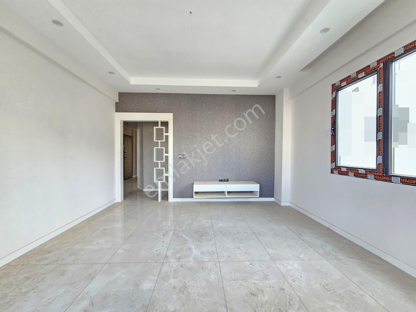 Denizli Çakmak'ta 3+1 150 M2 Mükemmel Konumda Satılık Lüks Daire