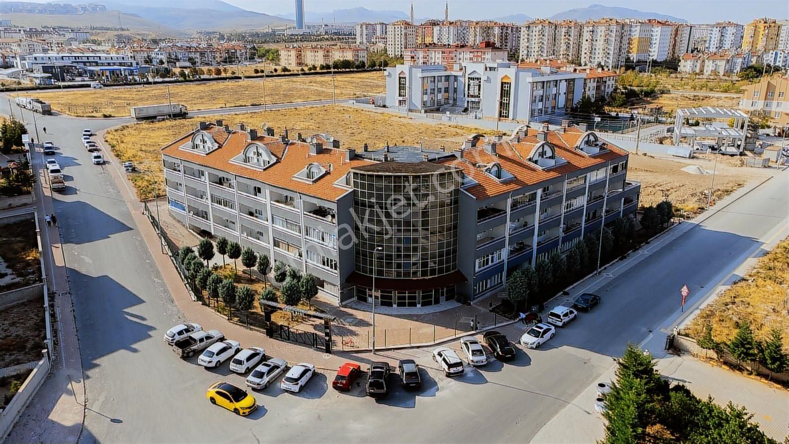 Kosova Mah 1+1 Eşyalı Kiralık Daire Servis Güzergahı Üzerinde - Görsel 17