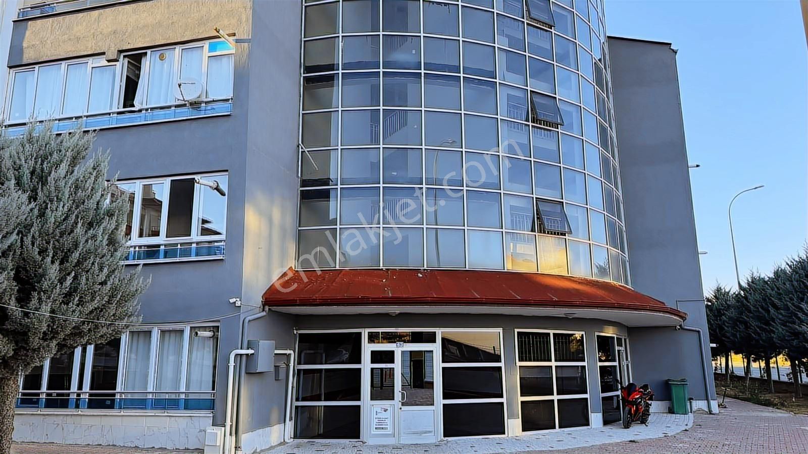 Kosova Mah 1+1 Eşyalı Kiralık Daire Servis Güzergahı Üzerinde - Görsel 7