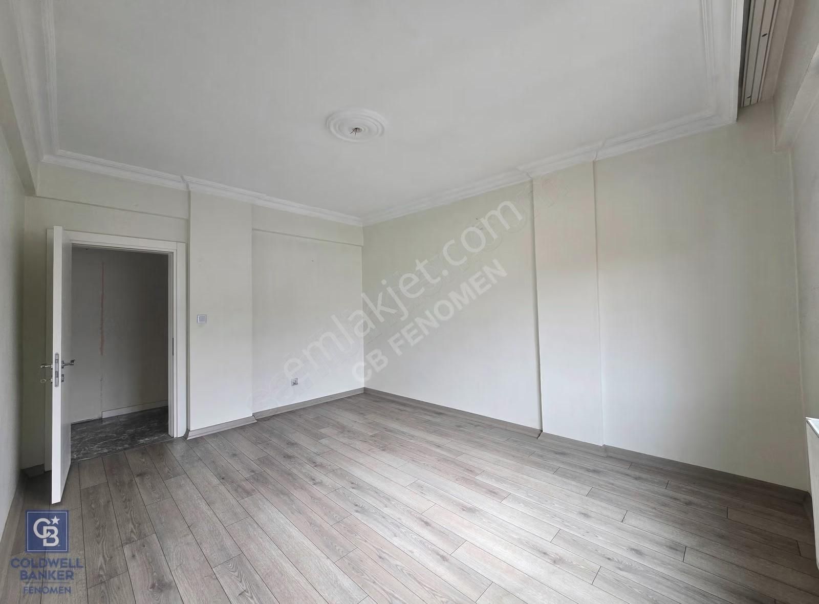 Ferhatpaşa -komple Sıfırlanmış -balkon -aile Apt. Ankastreli 3+1 - Görsel 17
