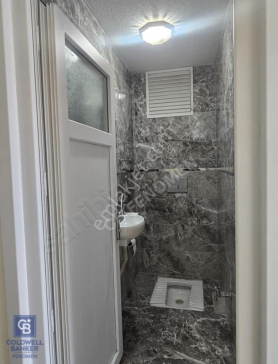 Ferhatpaşa -komple Sıfırlanmış -balkon -aile Apt. Ankastreli 3+1 - Görsel 18