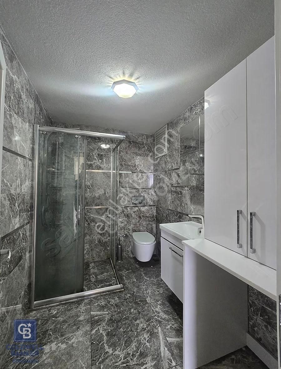Ferhatpaşa -komple Sıfırlanmış -balkon -aile Apt. Ankastreli 3+1 - Görsel 22