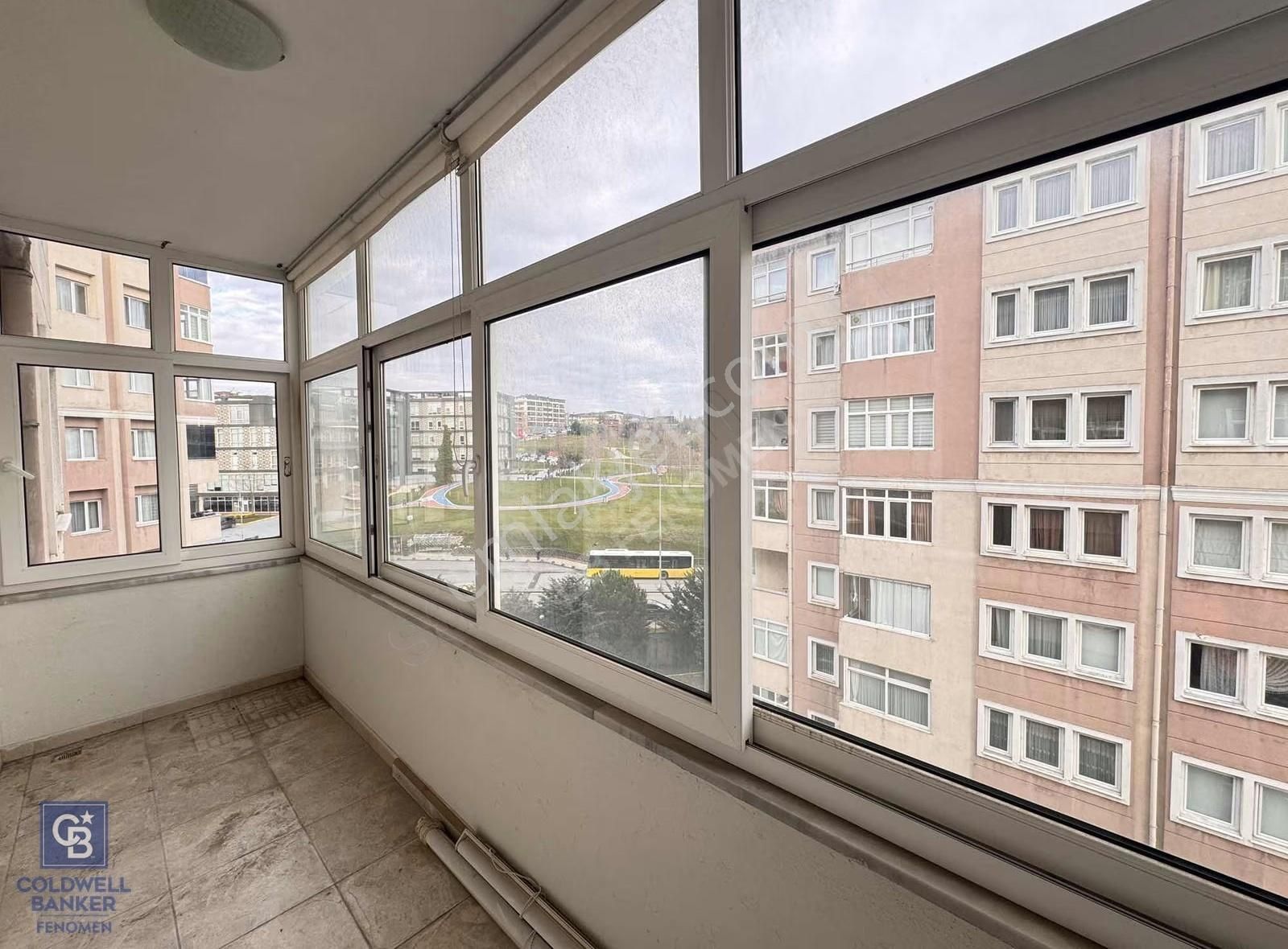 Çekmeköy Merkez Mah. Armoni Sitesi'nde Kiralık 4+1 Daire 196 M2 - Görsel 3