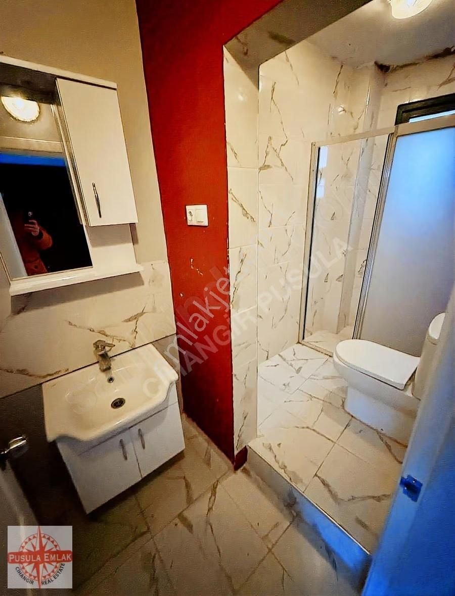 Cihangir Pürtelaş Sokak'ta 1. Kat 1+1 Kiralık Daire - Görsel 8