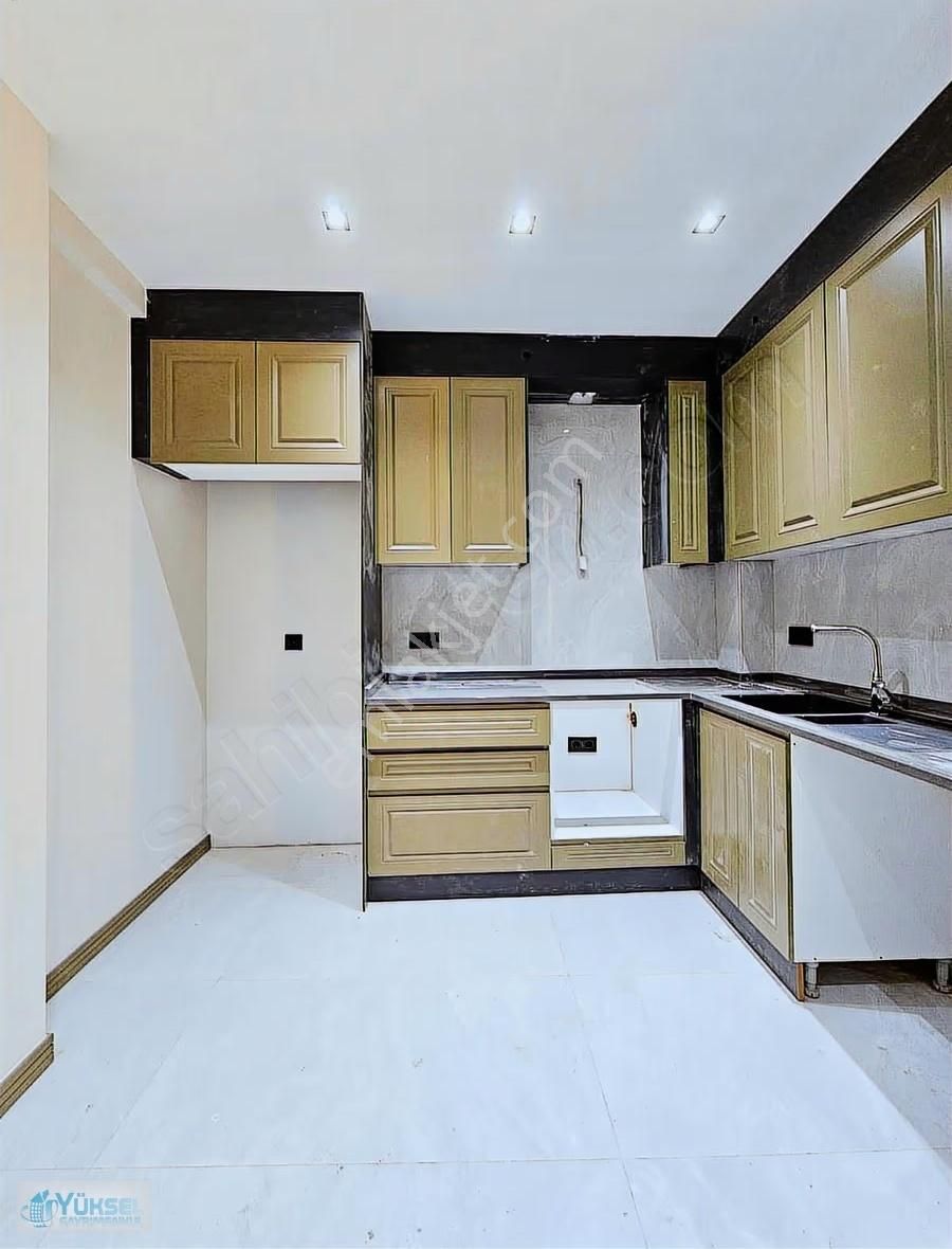 Yükselden Albayrak Meydanına Yakın Giyinme Odalı Lüks Daireler - Görsel 14