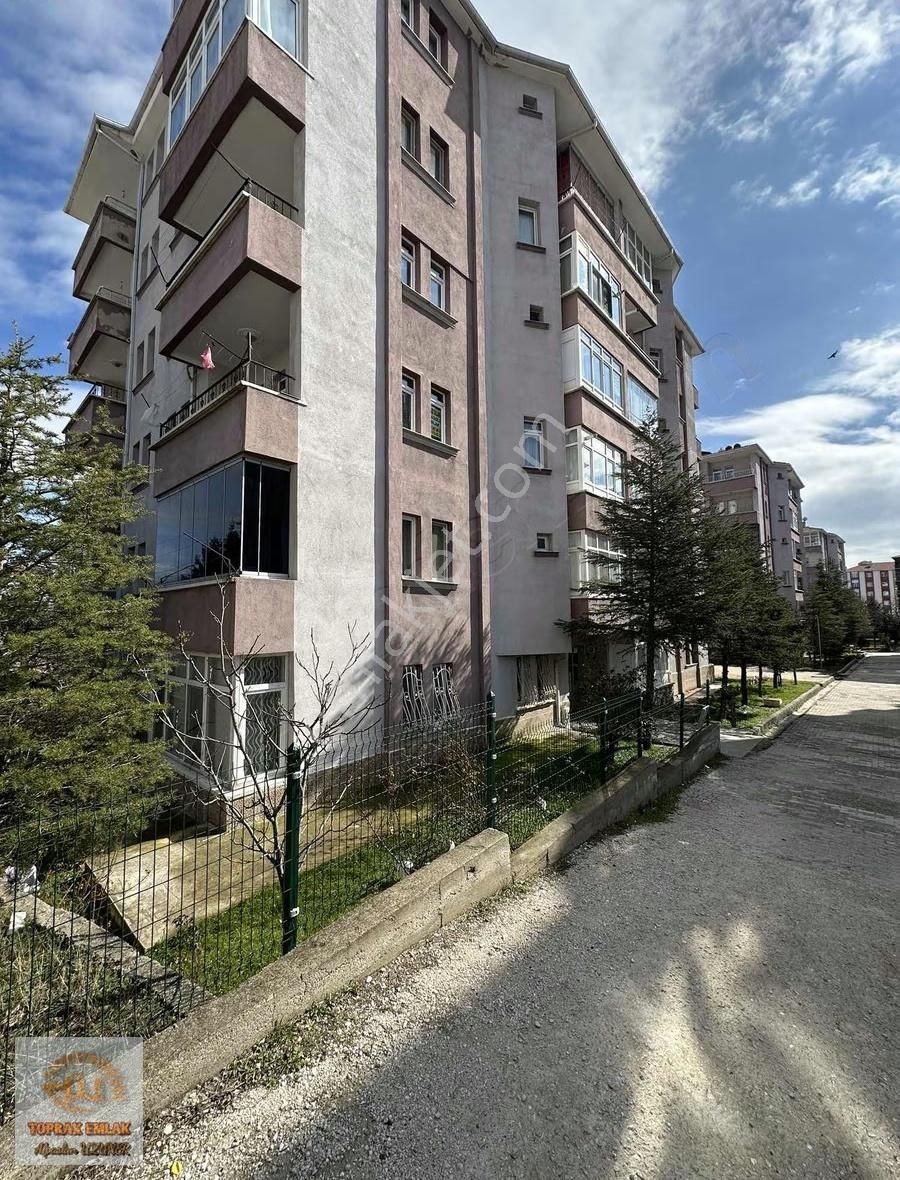 Toprak Emlak'tan İstiklal Mahallesinde Giriş Kat Dubleks Daire - Görsel 9