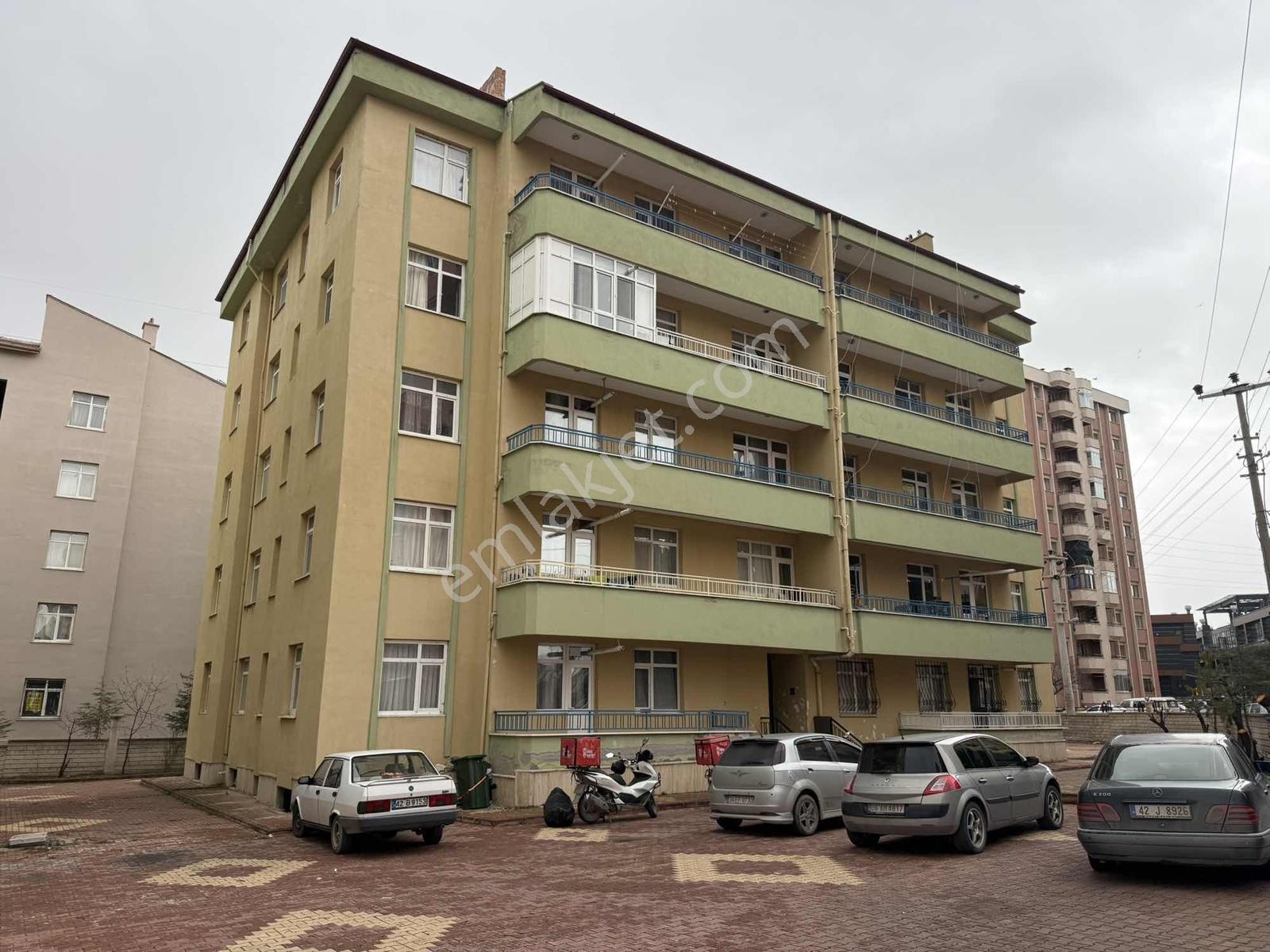 Net Emlaktan 3+1 Ara Kat Güney Cephe Üniversite Karşısında