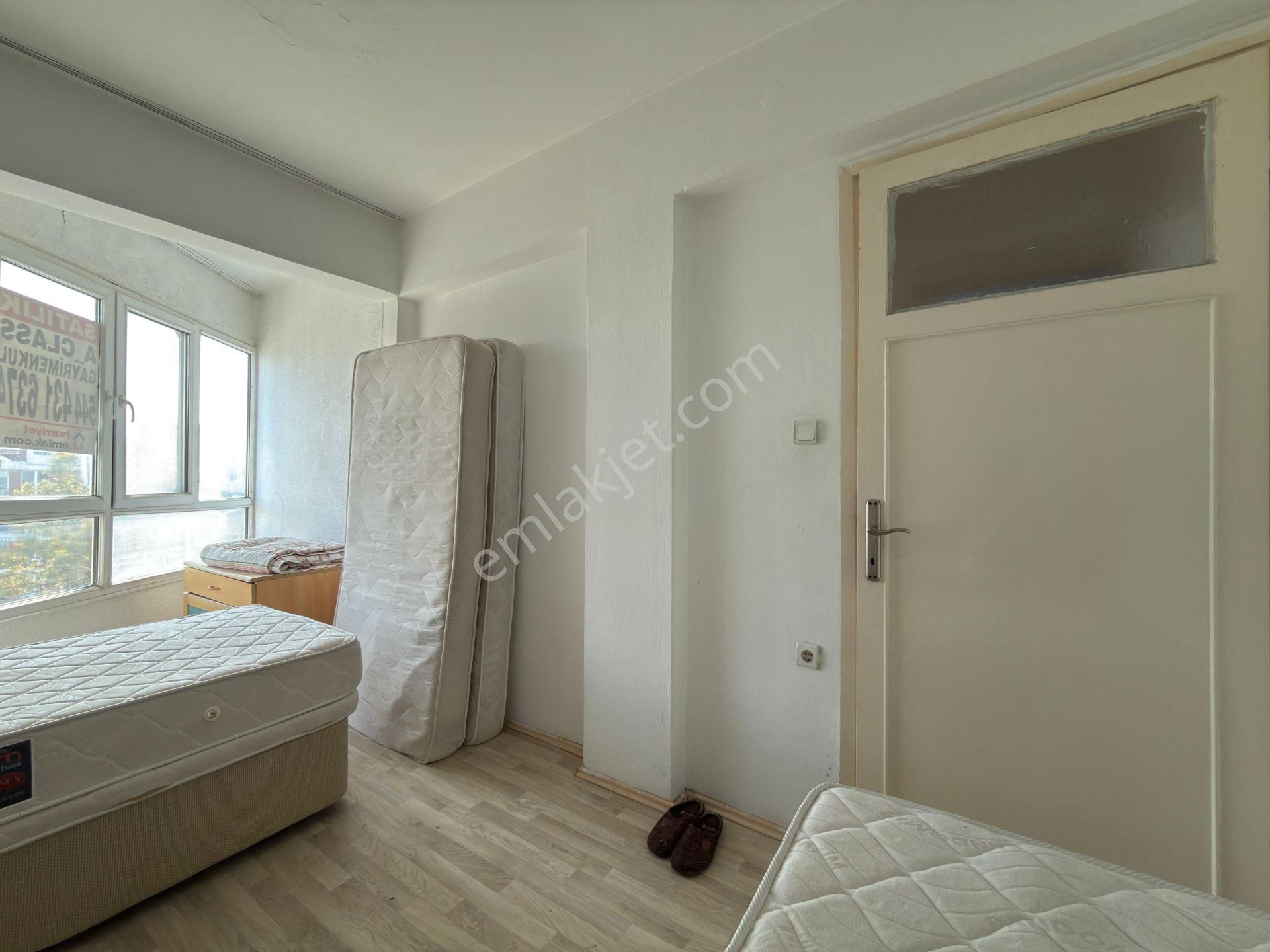 Aclass Emlaktan Kuşadasının Tam Merkezınde Kısmi Manzaralı Yatırımlık Full Eşyalı Fırsat Daire - Görsel 18