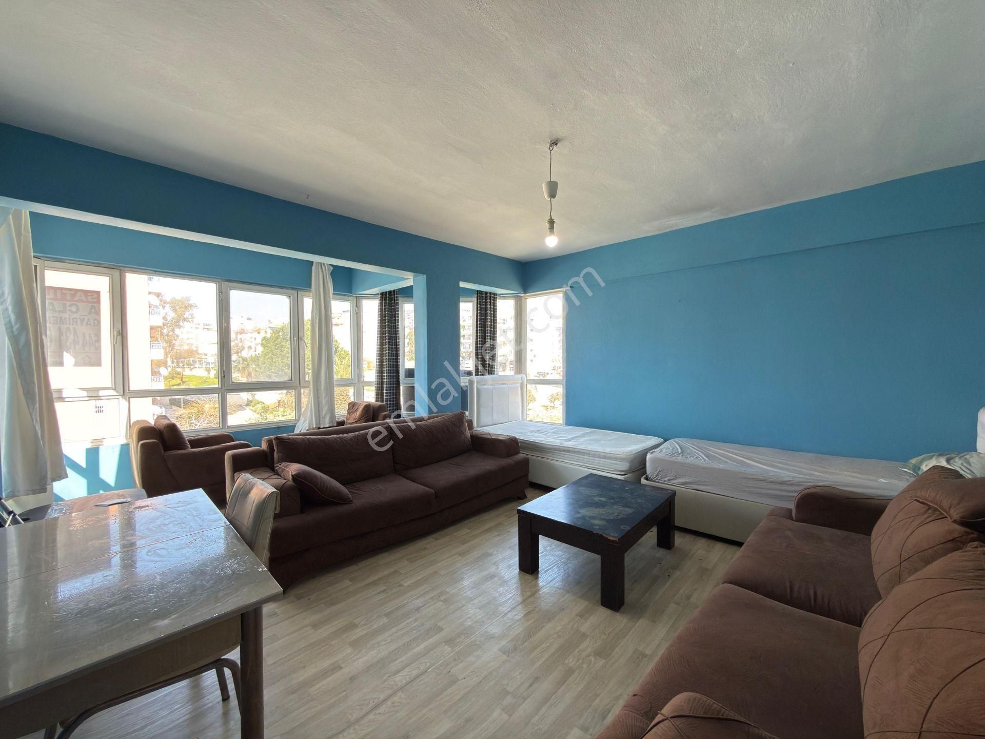 Aclass Emlaktan Kuşadasının Tam Merkezınde Kısmi Manzaralı Yatırımlık Full Eşyalı Fırsat Daire - Görsel 7