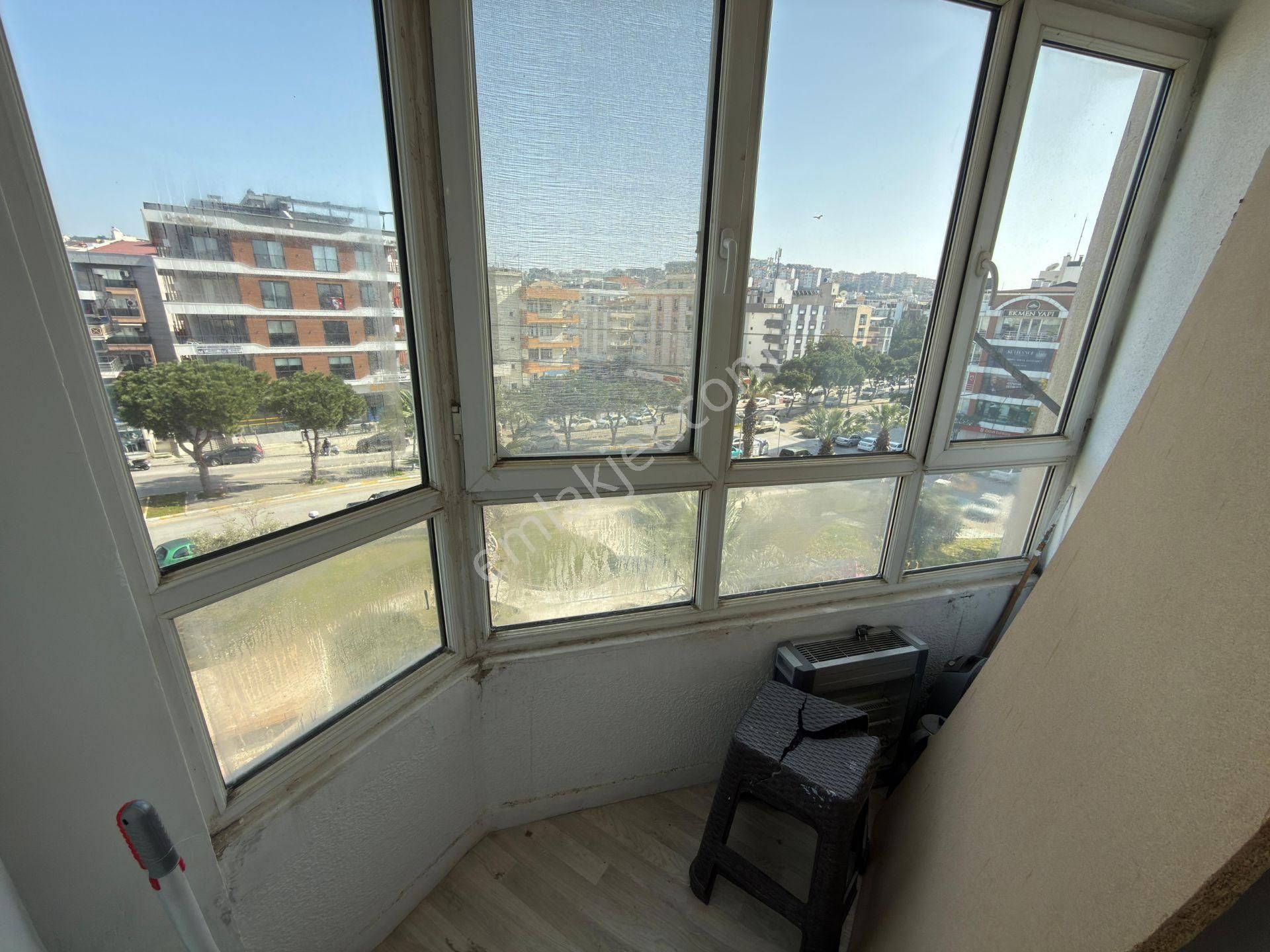 Aclass Emlaktan Kuşadasının Tam Merkezınde Kısmi Manzaralı Yatırımlık Full Eşyalı Fırsat Daire - Görsel 19