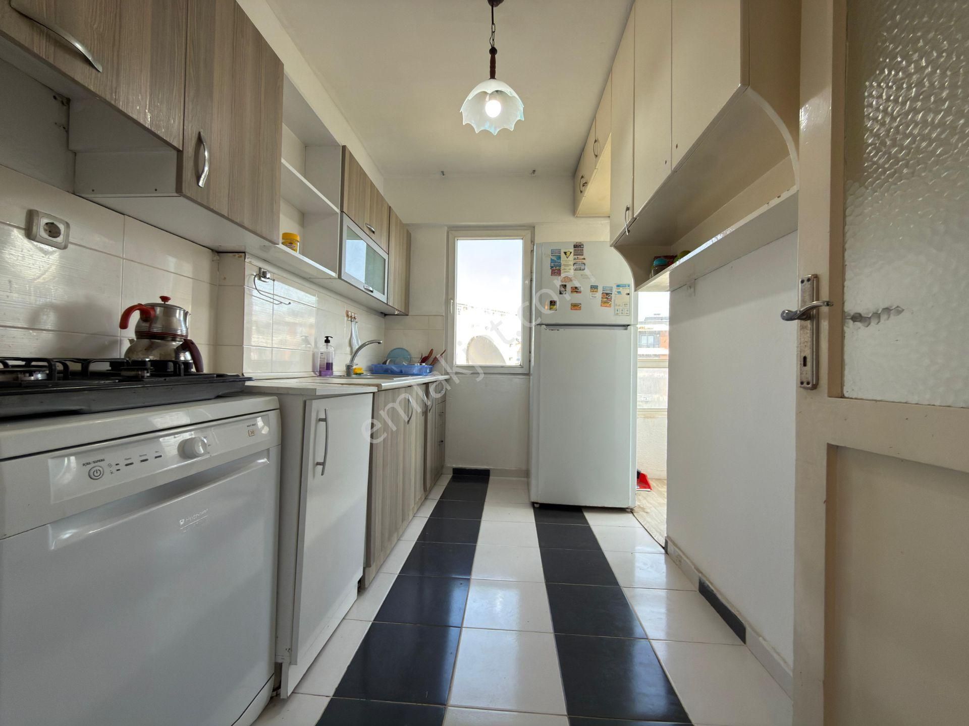 Aclass Emlaktan Kuşadasının Tam Merkezınde Kısmi Manzaralı Yatırımlık Full Eşyalı Fırsat Daire - Görsel 12