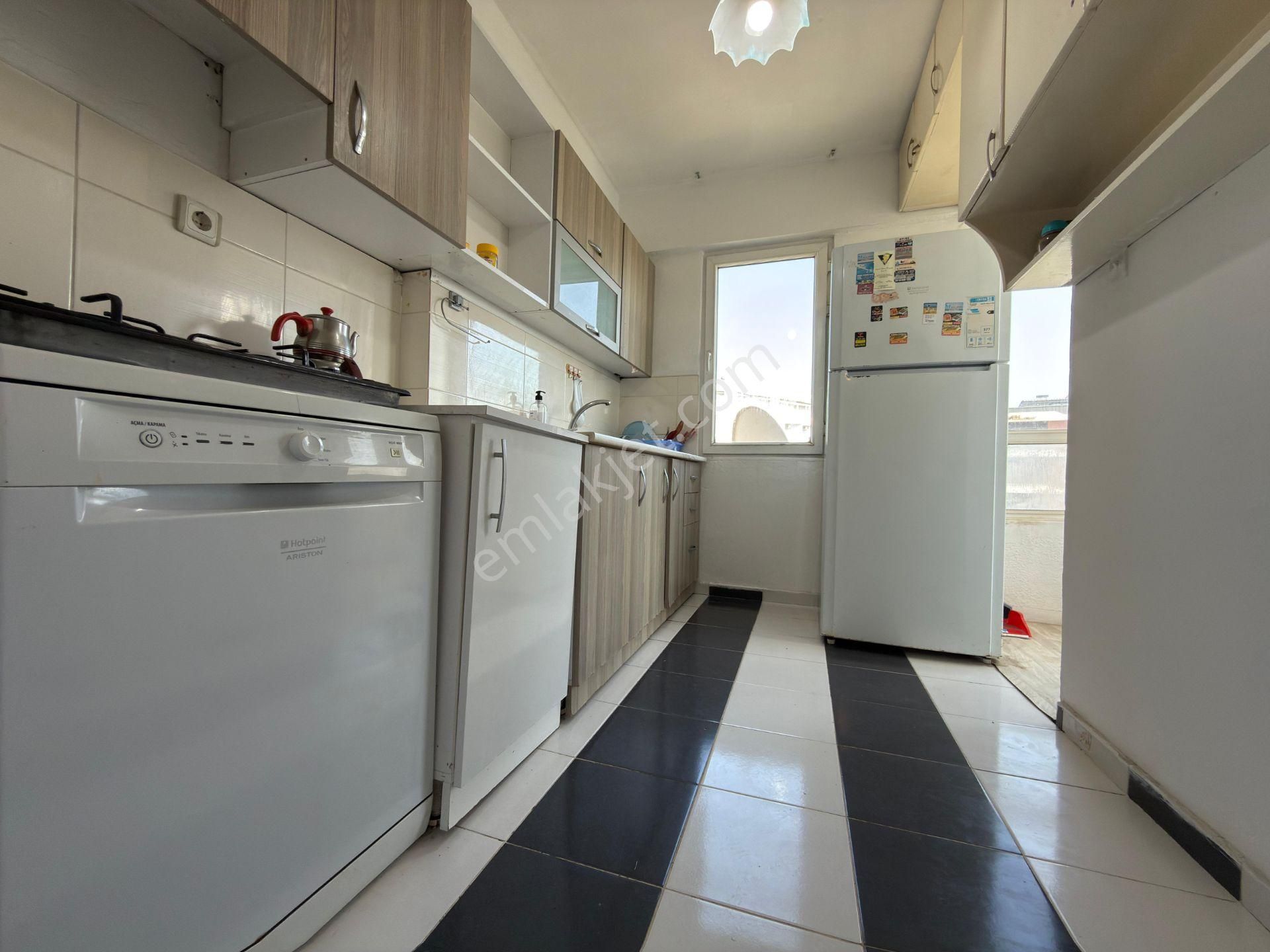 Aclass Emlaktan Kuşadasının Tam Merkezınde Kısmi Manzaralı Yatırımlık Full Eşyalı Fırsat Daire - Görsel 16