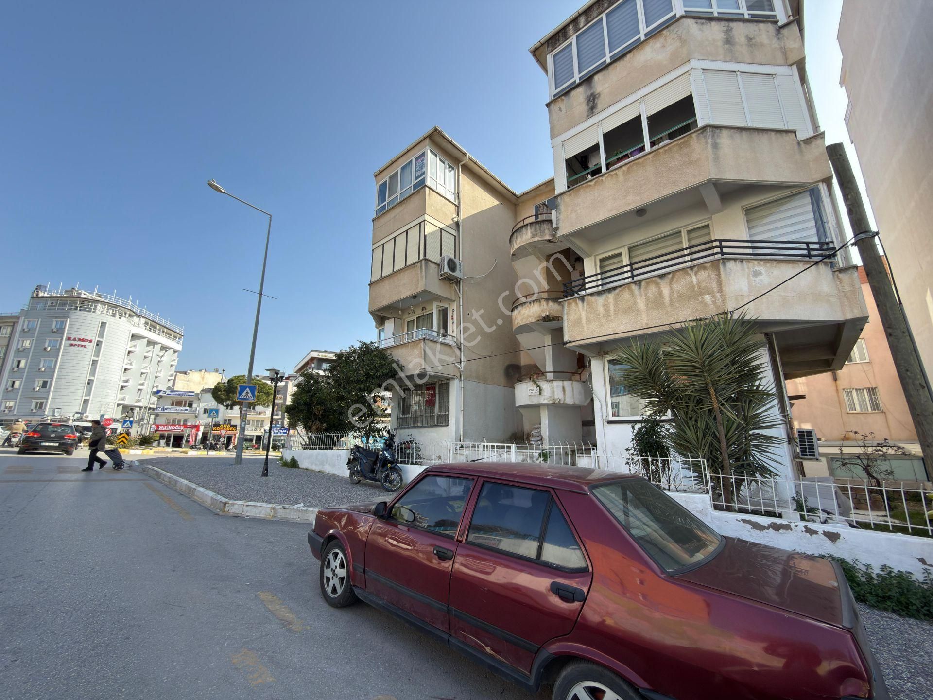 Aclass Emlaktan Kuşadasının Tam Merkezınde Kısmi Manzaralı Yatırımlık Full Eşyalı Fırsat Daire - Görsel 3